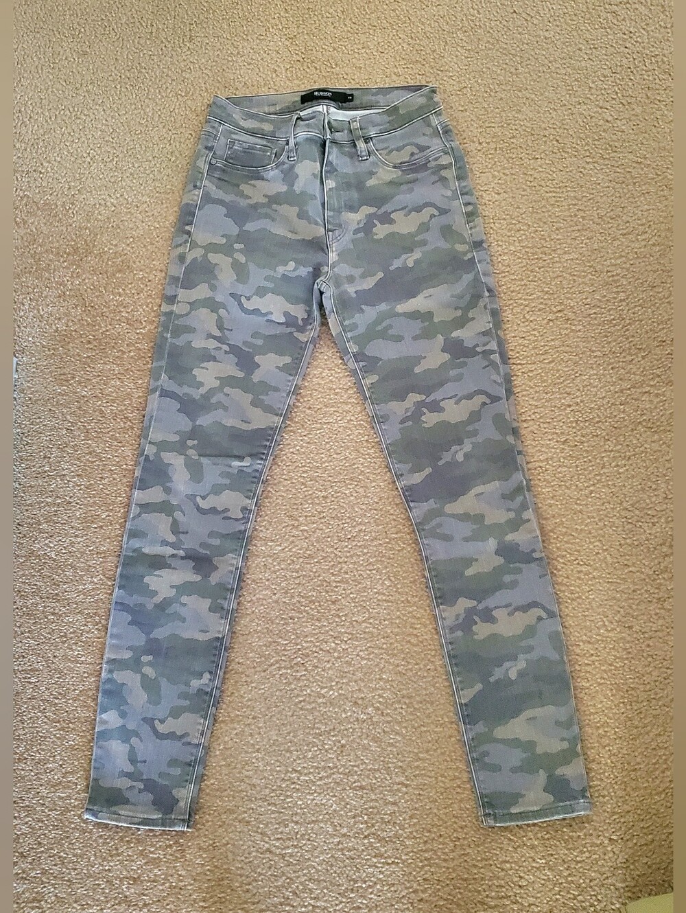Hudson size 26 camo skinny jeans